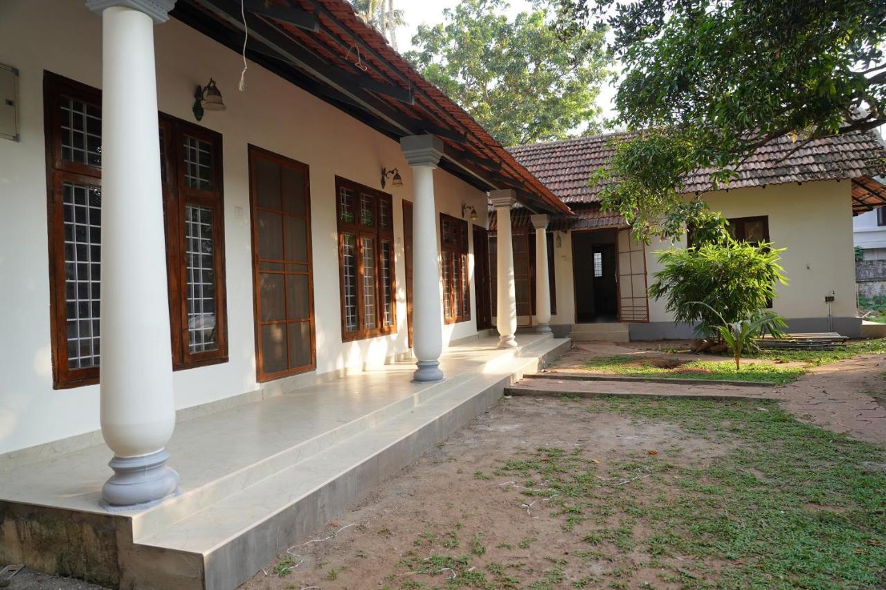 Alfred Place Kochi Buitenkant foto