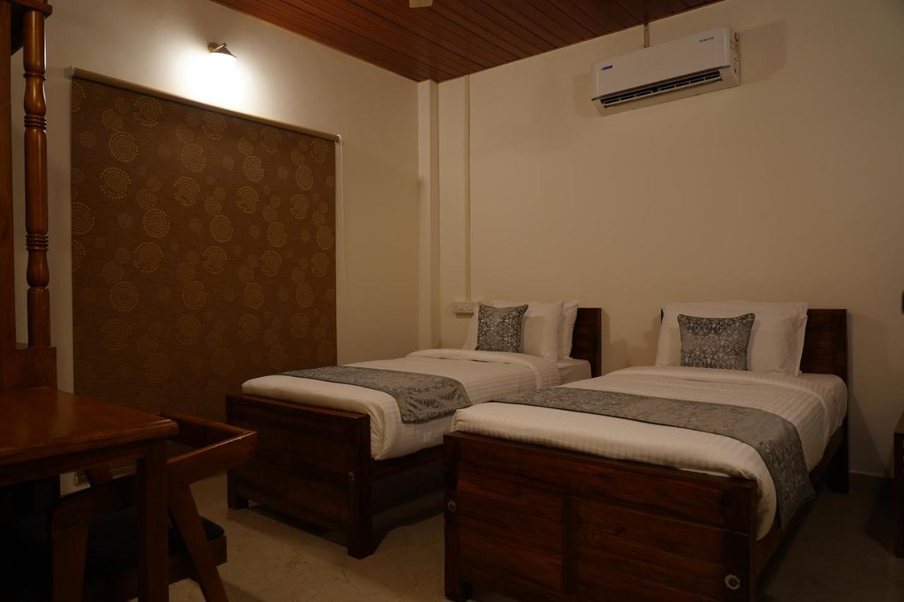 Alfred Place Kochi Buitenkant foto