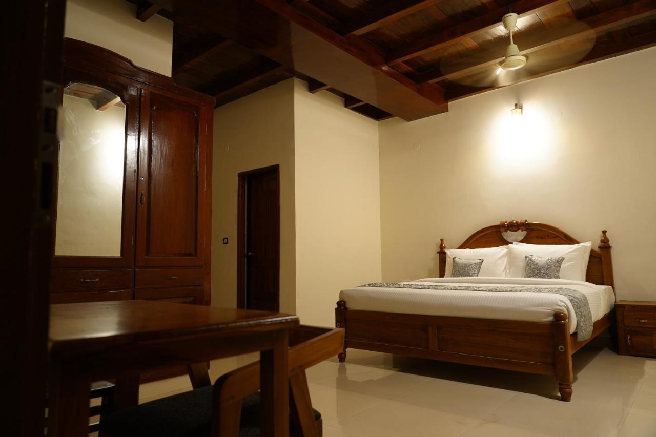 Alfred Place Kochi Buitenkant foto