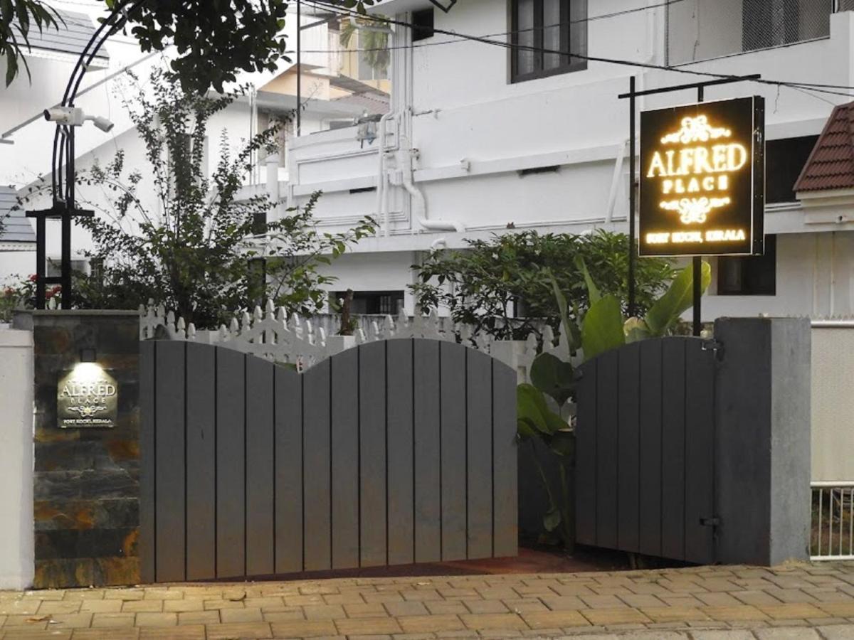 Alfred Place Kochi Buitenkant foto