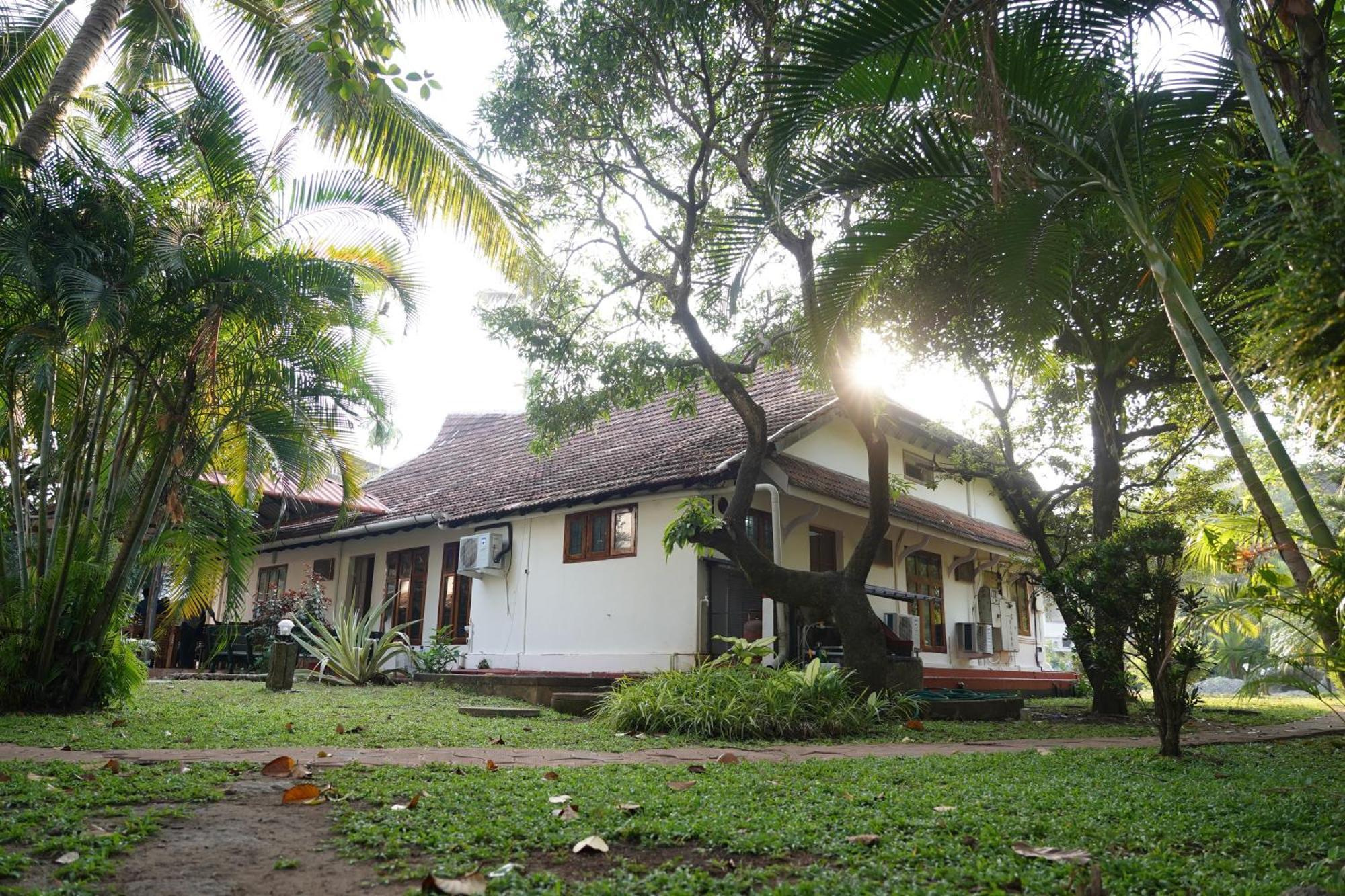 Alfred Place Kochi Buitenkant foto