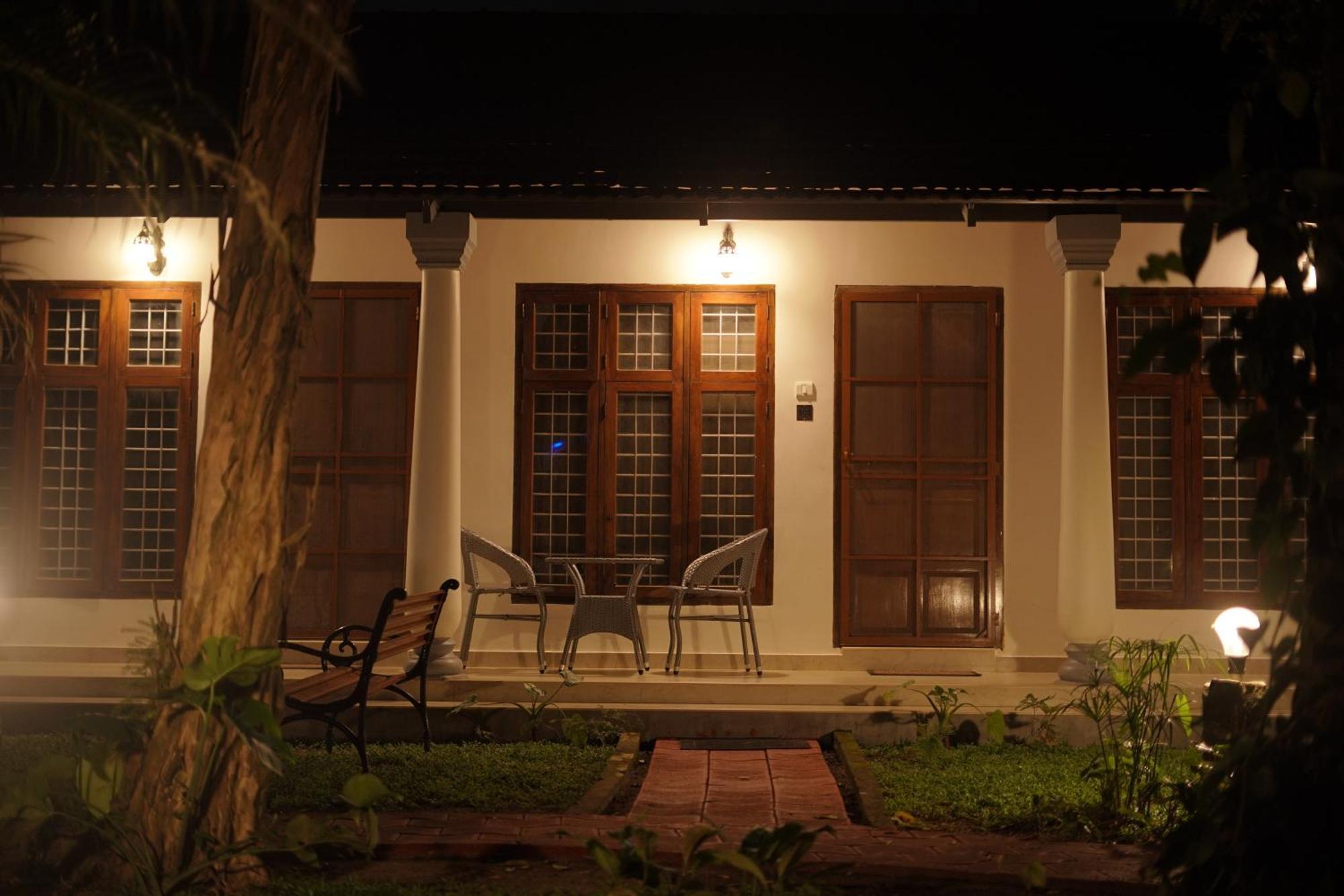 Alfred Place Kochi Buitenkant foto
