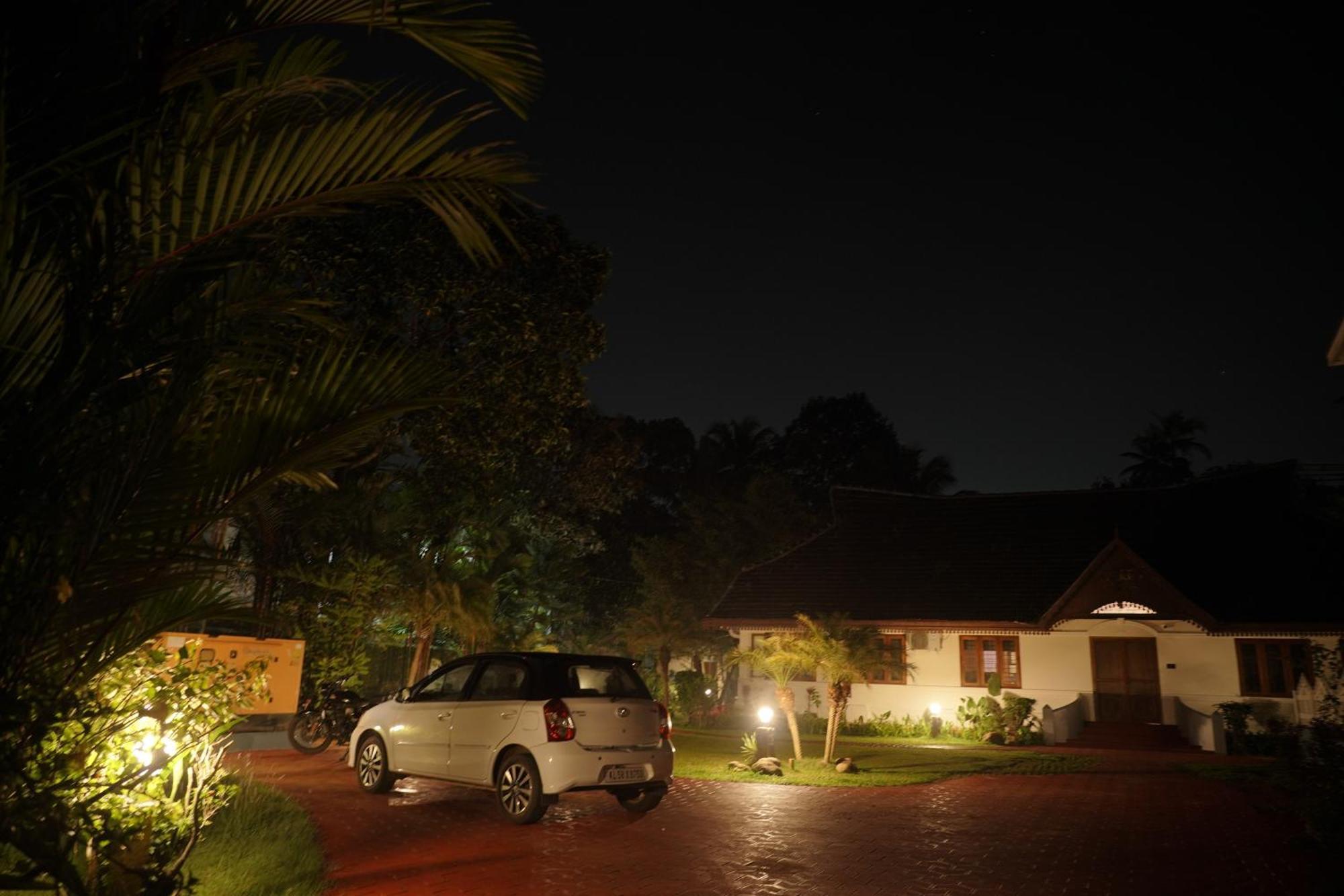 Alfred Place Kochi Buitenkant foto